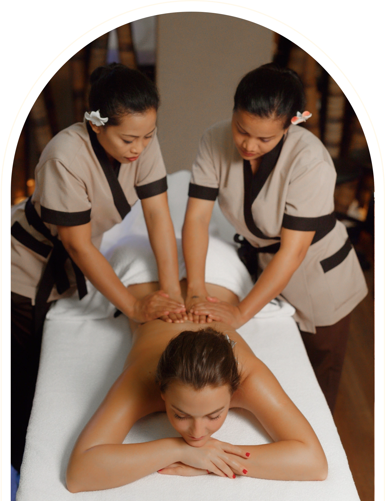 ’équipe de praticiens certifiés de Massage Tous Styles, experts du massage à domicile et en entreprise en France